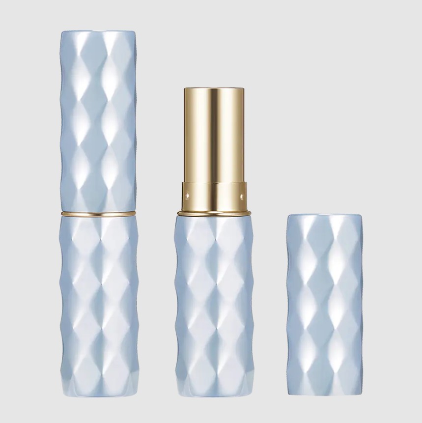 Which is more advantageous, a Empty Aluminum Lipstick Tube or a Plastic Tube?